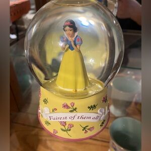 Snow White Fairest of them all “Waltz of Flowers” musical snow globe